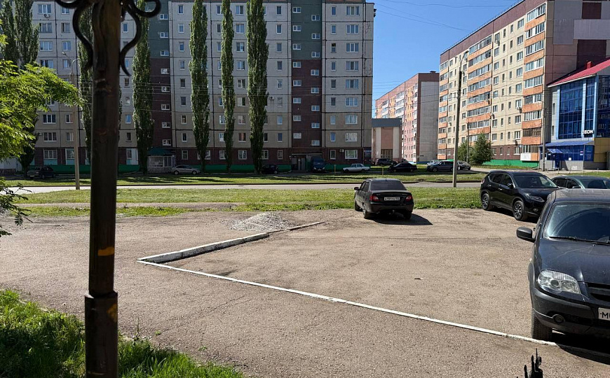 Коммерческое помещение на красной линии фото