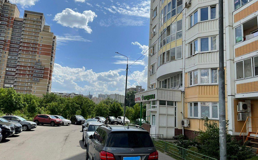 Помещение под любой вид деятельности, рядом с Некрасовкой 60 м.кв. фото