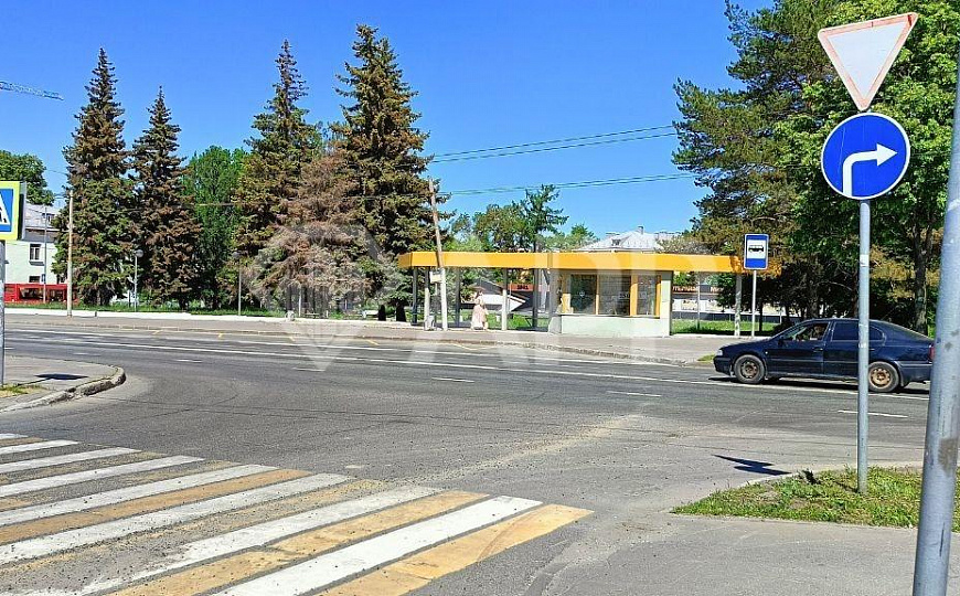 Сдам здание на остановке фото