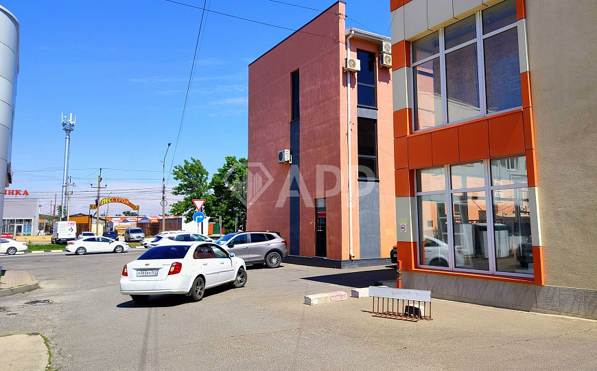 Сдам помещение свободного назначения, 284,6 м² фото