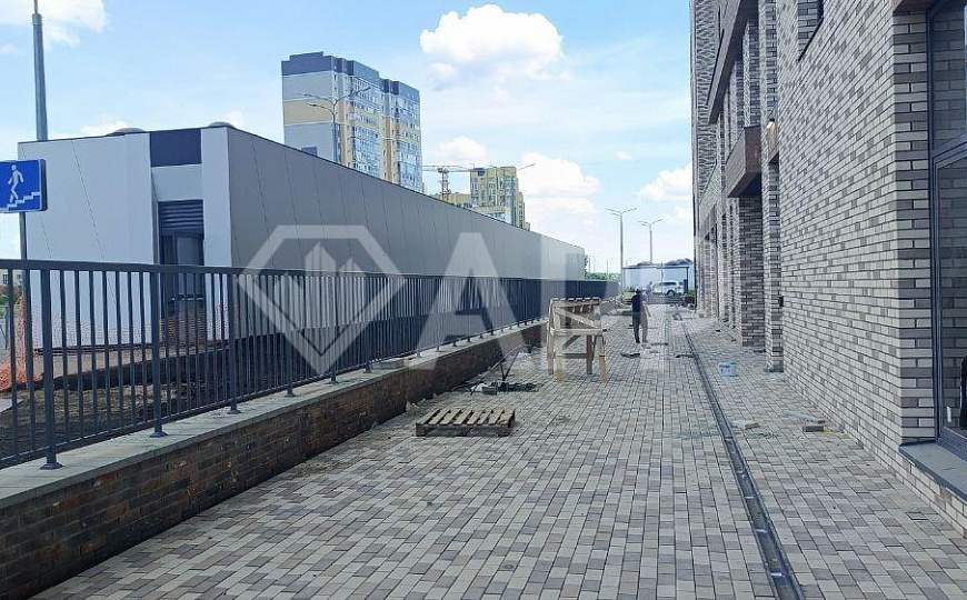 Продам топовое помещение в ЖК Яратам фото