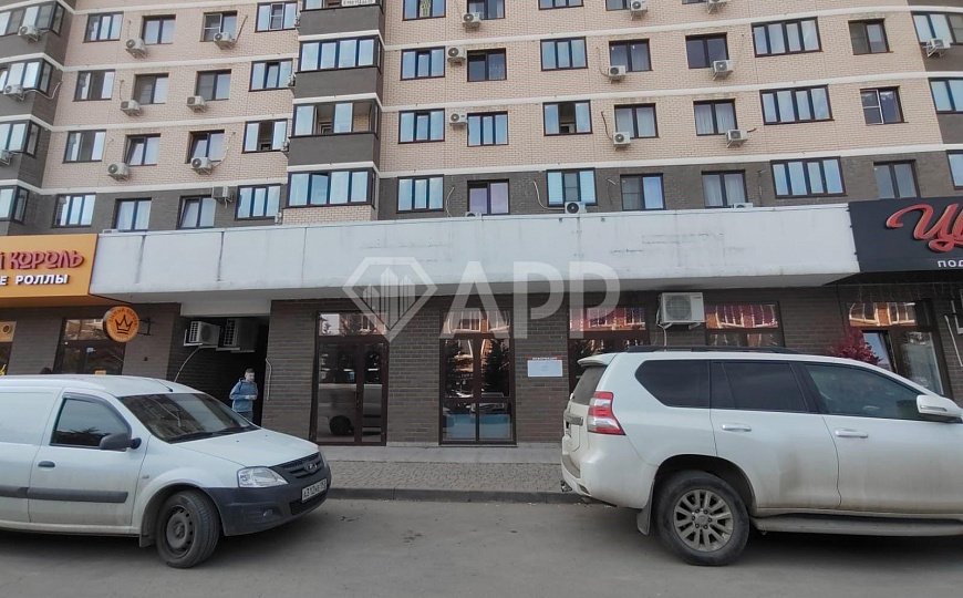 Сдам торговое помещение,80 м² фото