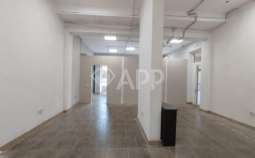 Сдам торговое помещение,80 м² фото