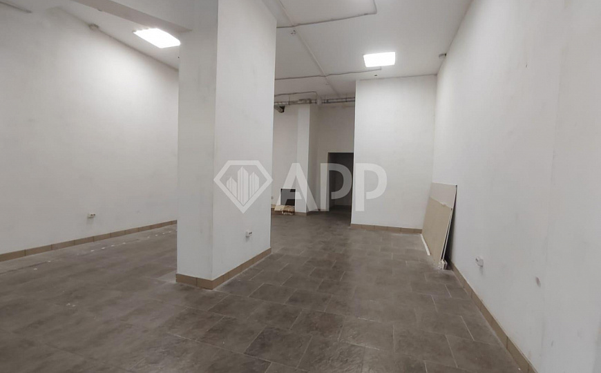 Сдам торговое помещение,80 м² фото