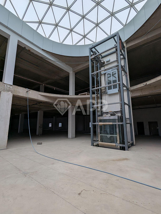 Сдаю торговый центр,  до 6000 м² фото