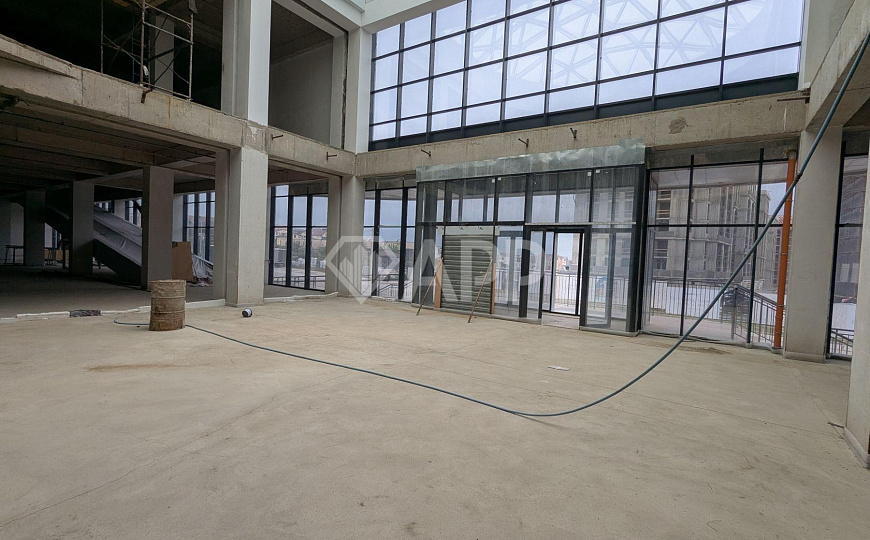 Сдаю торговый центр,  до 6000 м² фото