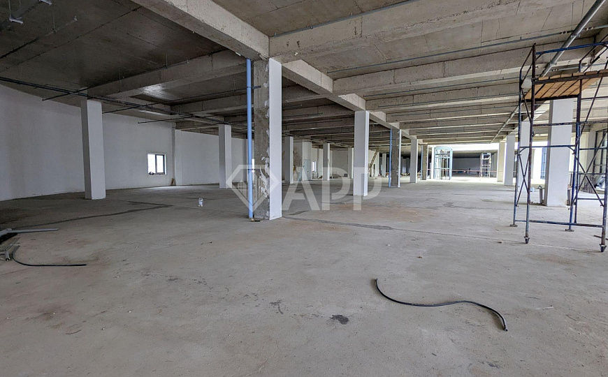 Сдаю торговый центр,  до 6000 м² фото