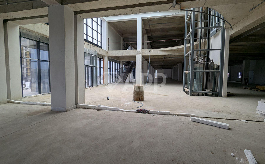 Сдаю торговый центр,  до 6000 м² фото
