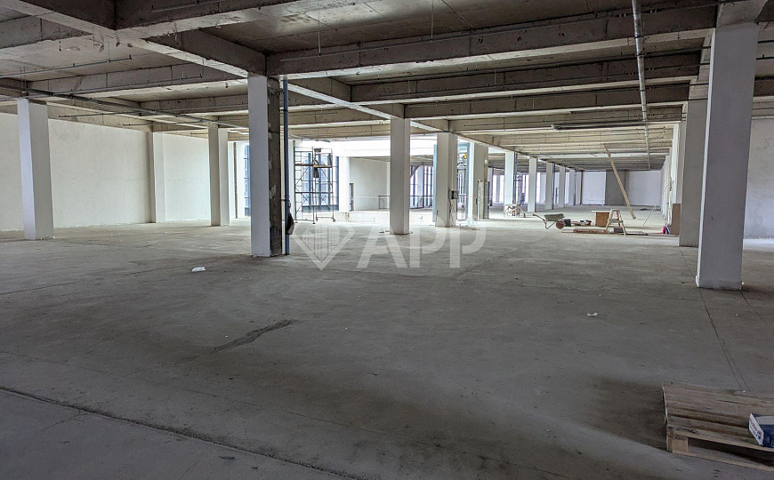 Сдаю торговый центр,  до 6000 м² фото