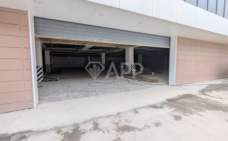 Сдаю торговый центр,  до 6000 м² фото