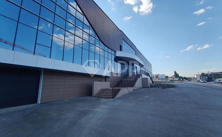 Сдаю торговый центр,  до 6000 м² фото
