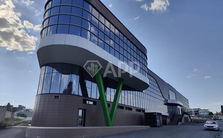 Сдаю торговый центр,  до 6000 м² фото