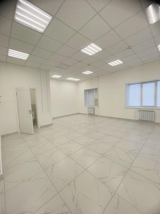 Продается помещение свободного назначения в районе с огромным общественным и транспортным трафиком фото