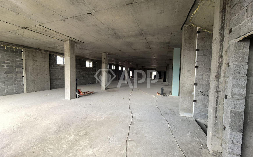 Сдам отдельно стоящее здание, 1 000 м² фото