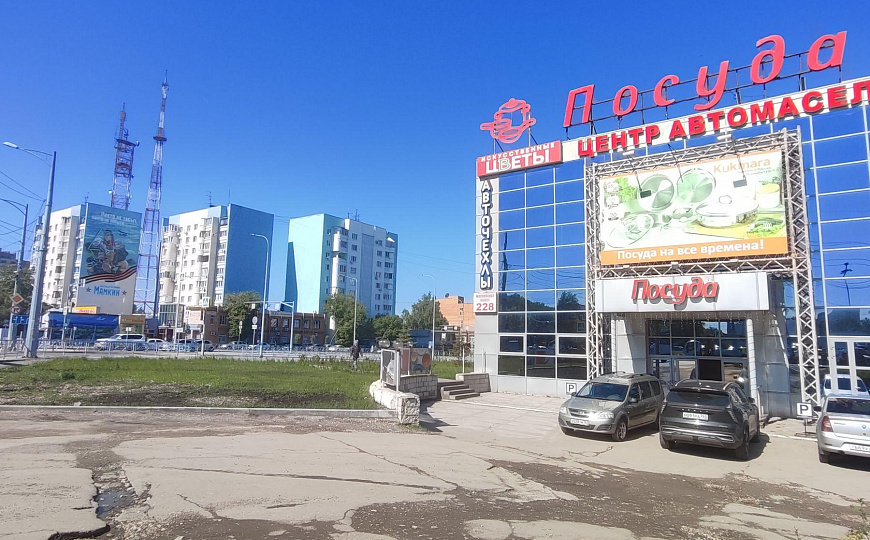 Торгово-офисное помещение в ТЦ, 120 м² фото