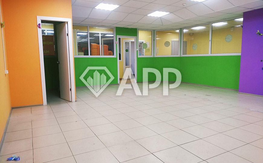 Сдам помещение свободного назначения, 320 м² фото