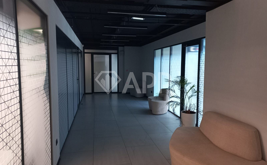 Сдаю офисное помещение, 800 м² фото