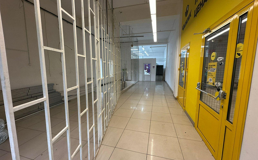 Отдельно стоящее здание 1230 м² фото