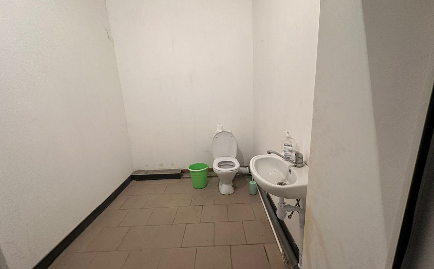Отдельно стоящее здание 1230 м² фото