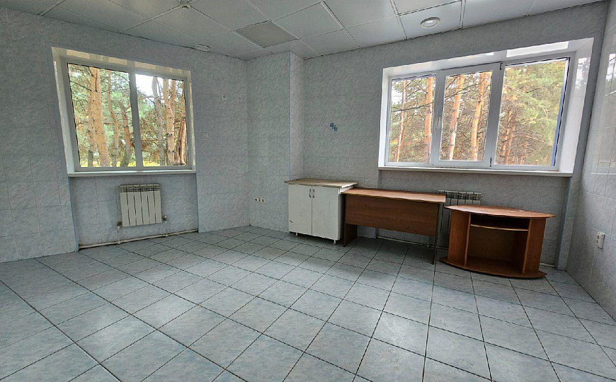 Отдельно стоящее здание 966 м² фото