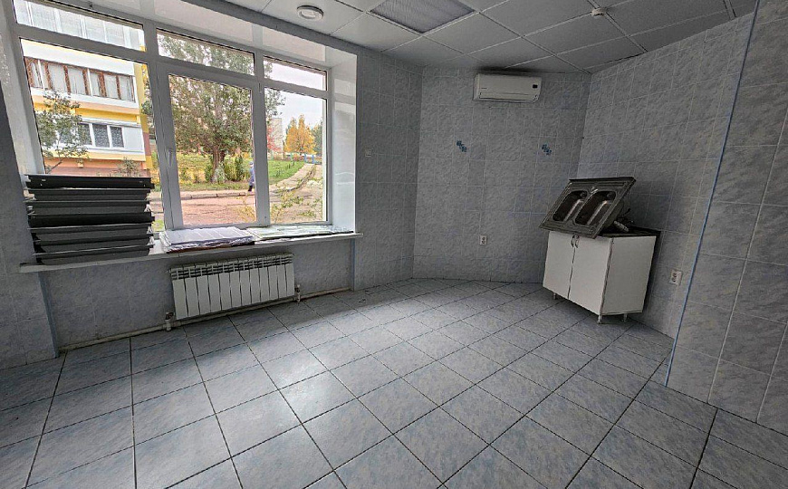 Отдельно стоящее здание 966 м² фото