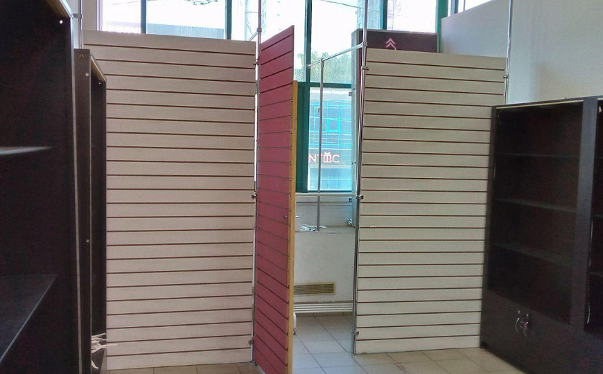 Сдается в аренду торговое помещение в торговом центре, 21 м² фото