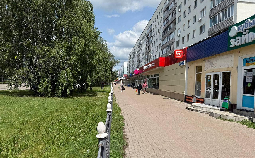 Сдам помещение свободного назначения на красной линии фото