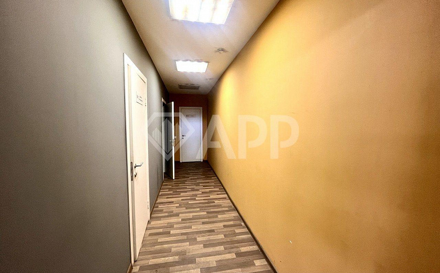 Купить производство с кран балкой, 888.8 м² фото