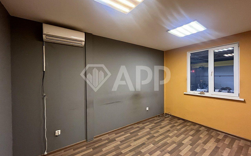 Купить производство с кран балкой, 888.8 м² фото
