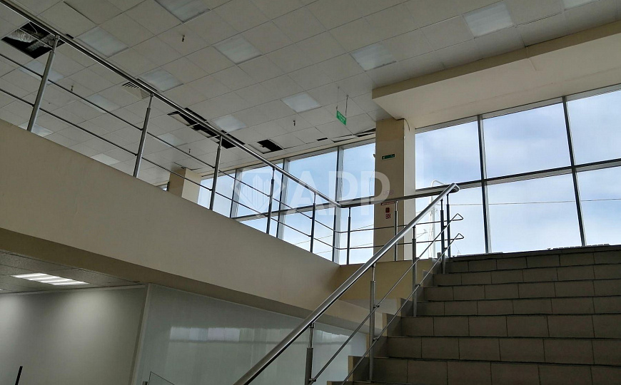 Помещение свободного назначения 230 м2 фото