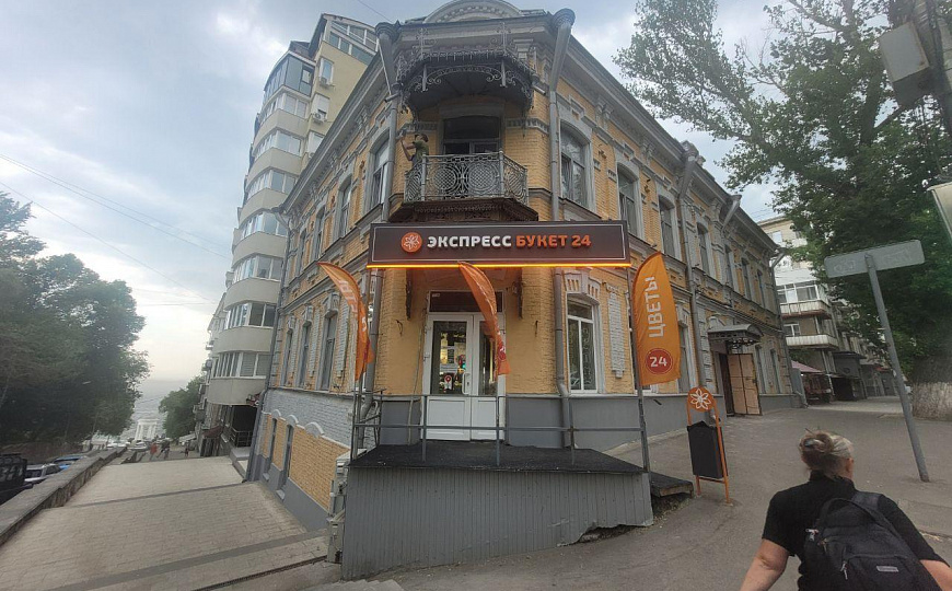 На трафике  возле Набережной.  фото