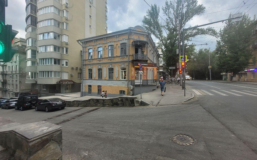 На трафике  возле Набережной.  фото