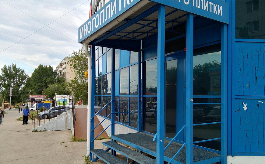 Помещение рядом с Солнечным рынком на трафике, 200 м2 фото