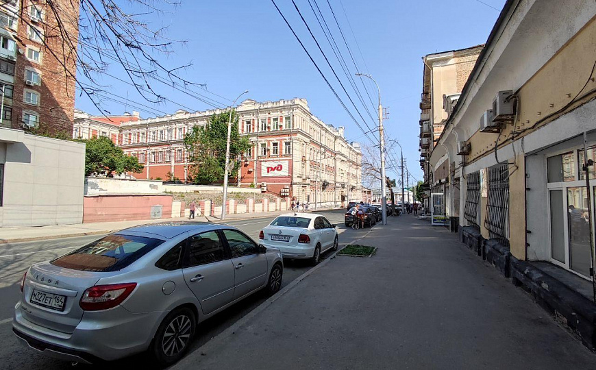 Центр. Отдельный вход. Парковка. фото