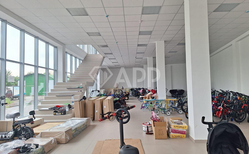 Сдам помещение свободного назначения 487 м² фото