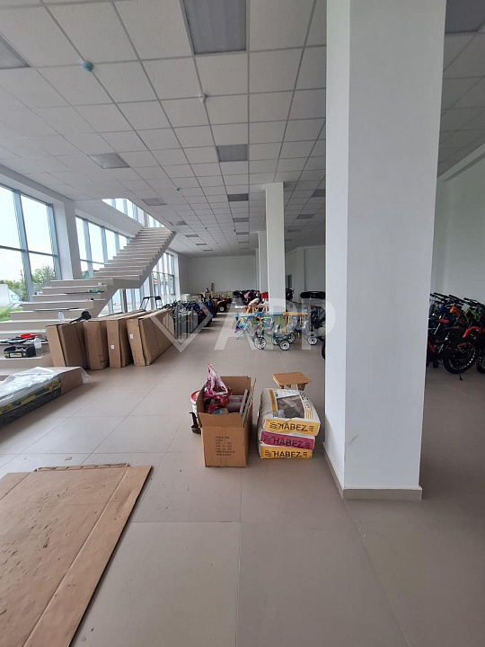 Сдам помещение свободного назначения 487 м² фото