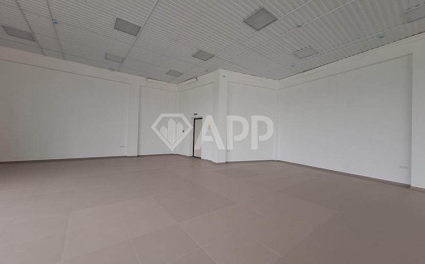 Сдам помещение свободного назначения 487 м² фото