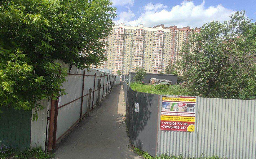 Сдам отдельно стоящее здание под медцентр или продуктовый магазин. фото