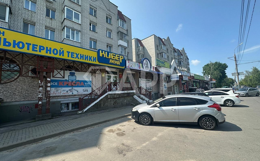 Продам помещение свободного назначения в цокольном этаже, 353,3 м² фото