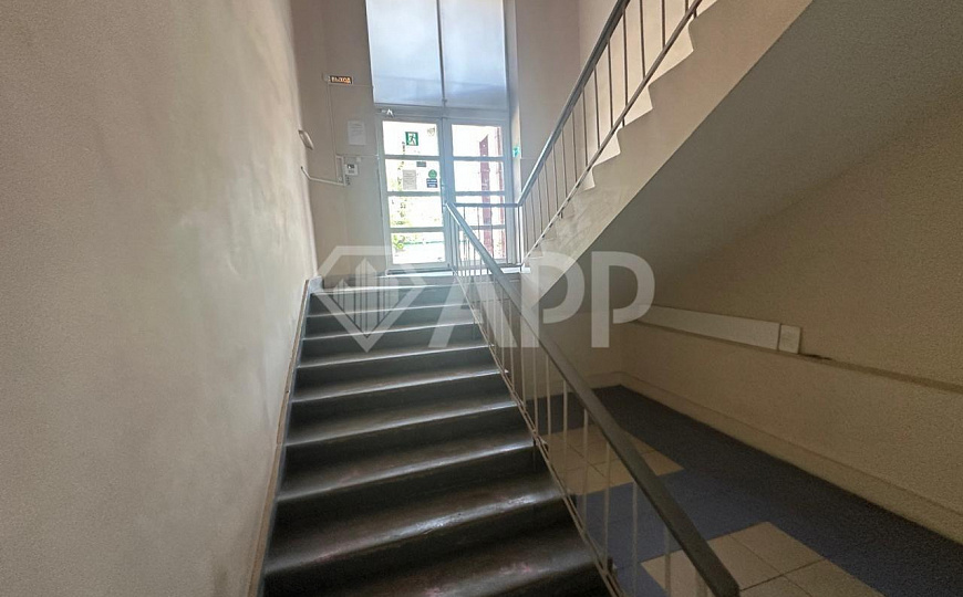 Продам помещение свободного назначения в цокольном этаже, 353,3 м² фото