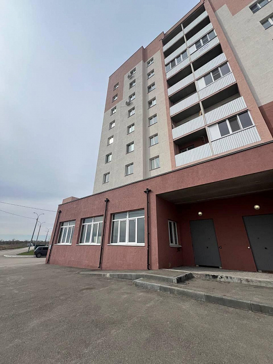Сдается торговое помещение 655м2 в Новом ЖК Волгарь фото