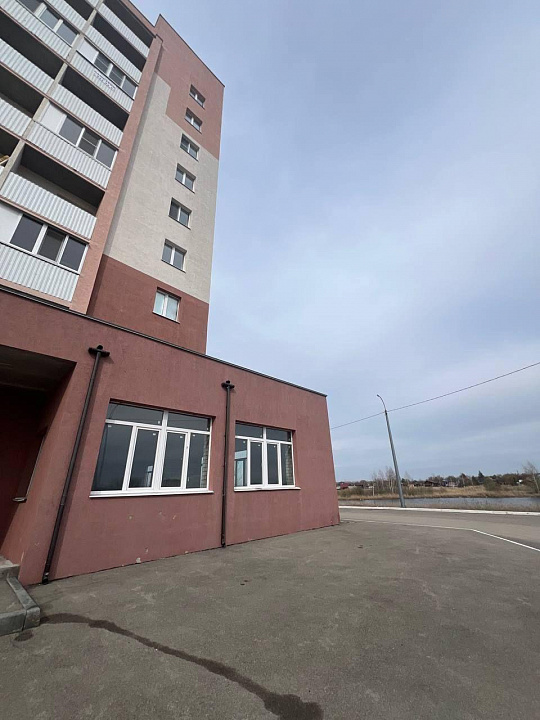 Сдается торговое помещение 655м2 в Новом ЖК Волгарь фото