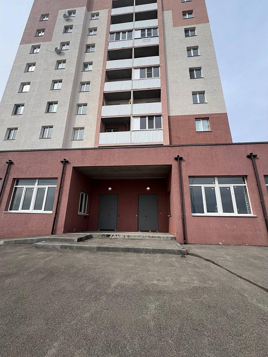 Сдается торговое помещение 655м2 в Новом ЖК Волгарь фото