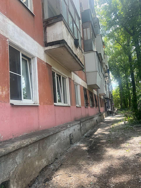 Аренда торгового помещения около Дворца спорта фото