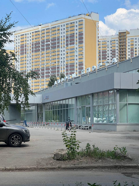 Аренда торгового помещения около Дворца спорта фото