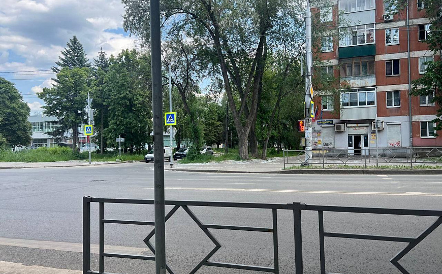 Аренда торгового помещения около Дворца спорта фото