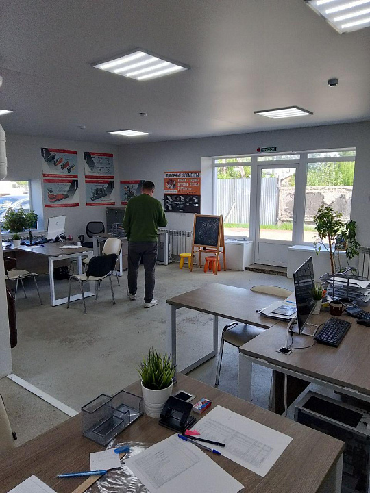 Продается база с ангаром, с офисными помещениями на берегу реки Ольховка с отдельным выходом на бере фото