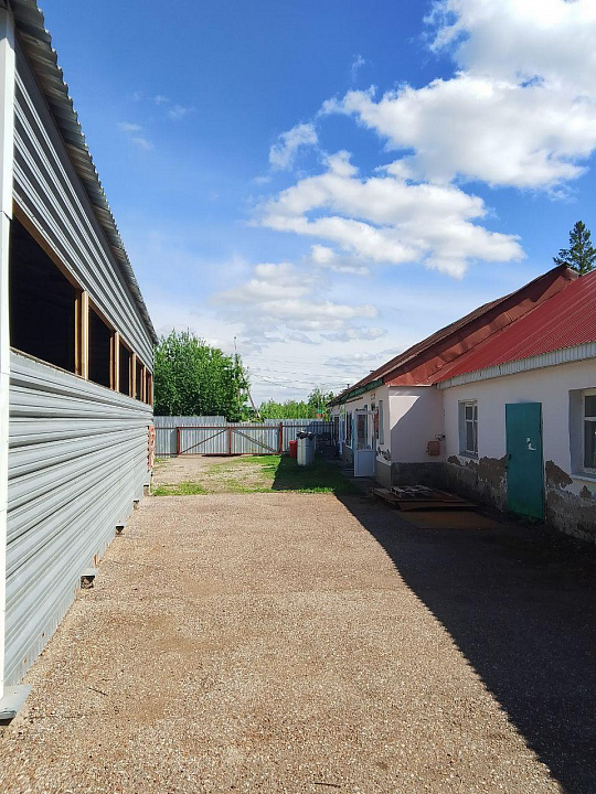 Продается база с ангаром, с офисными помещениями на берегу реки Ольховка с отдельным выходом на бере фото