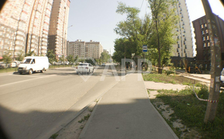 Угол/Остановка/фасад/КФС/Парковка фото
