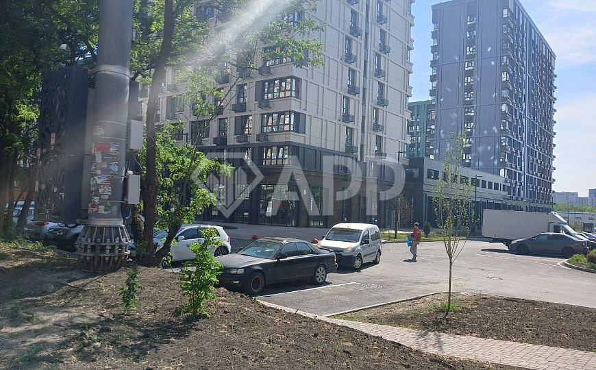 Угол/Остановка/фасад/КФС/Парковка фото